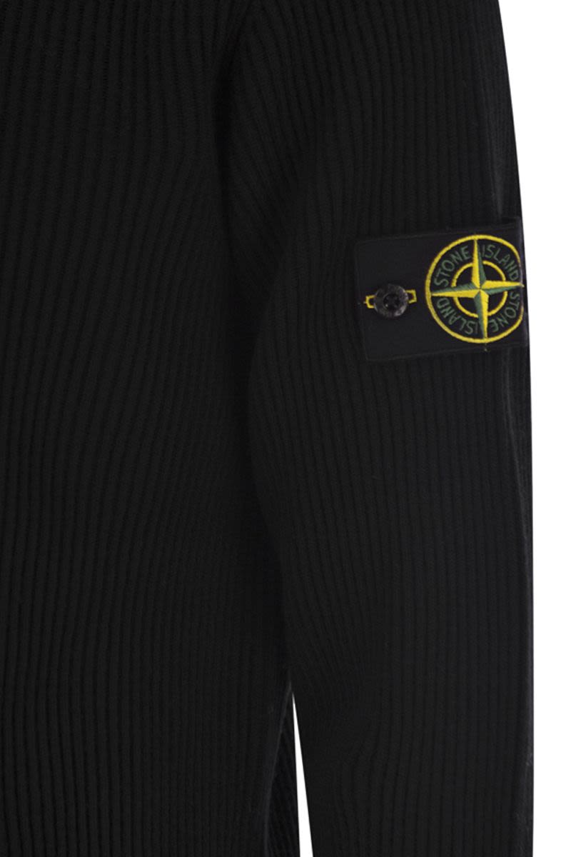 STONE ISLAND Men's Zip-Up Sweater with Thin Ribbed Edges