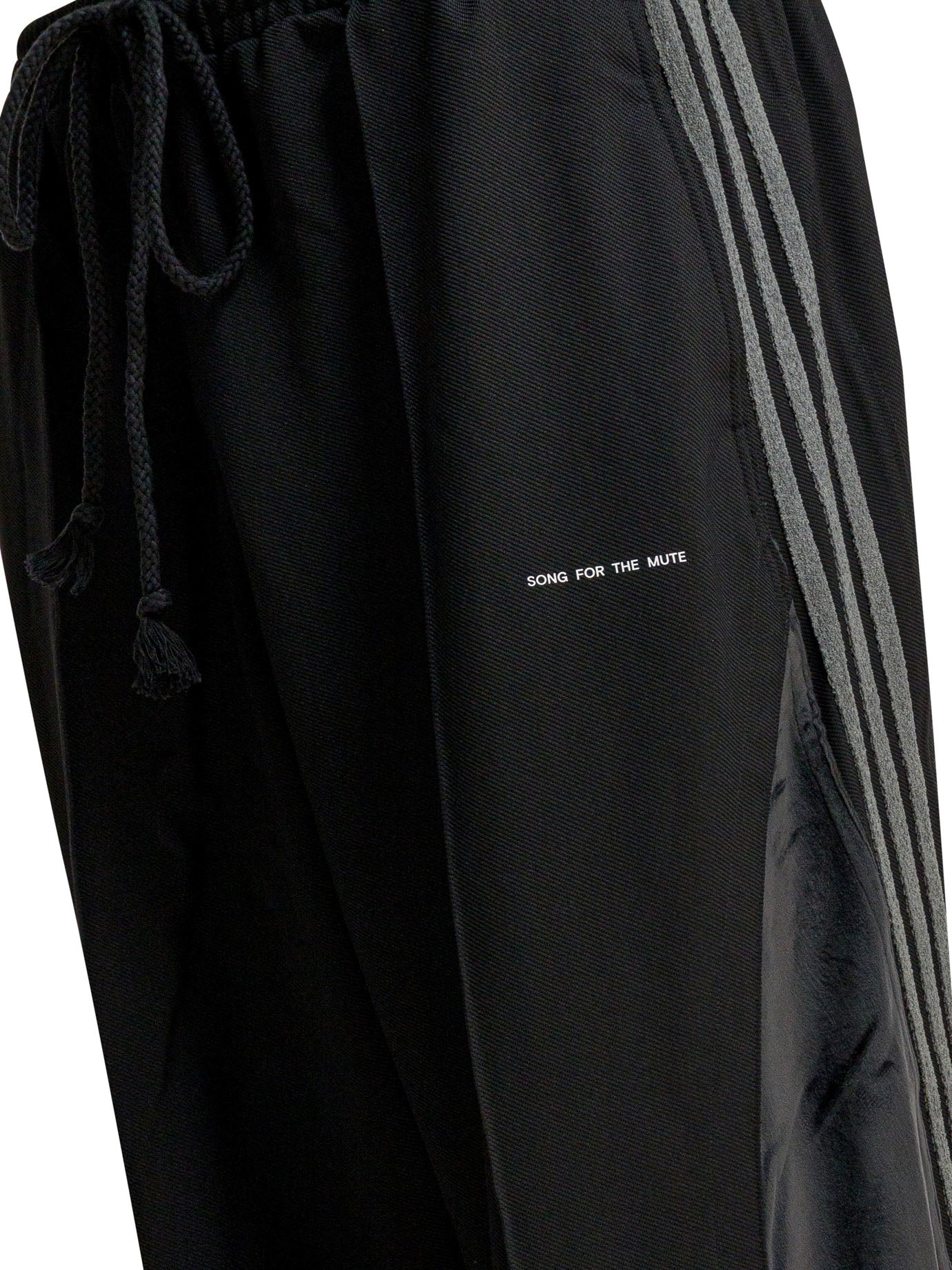ADIDAS ORIGINALS Effortless Track Pants - Loose Fit for Comfort