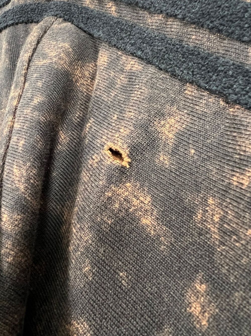 ADIDAS ORIGINALS Distressed Effect Cotton T-Shirt with Three-Stripes - Men