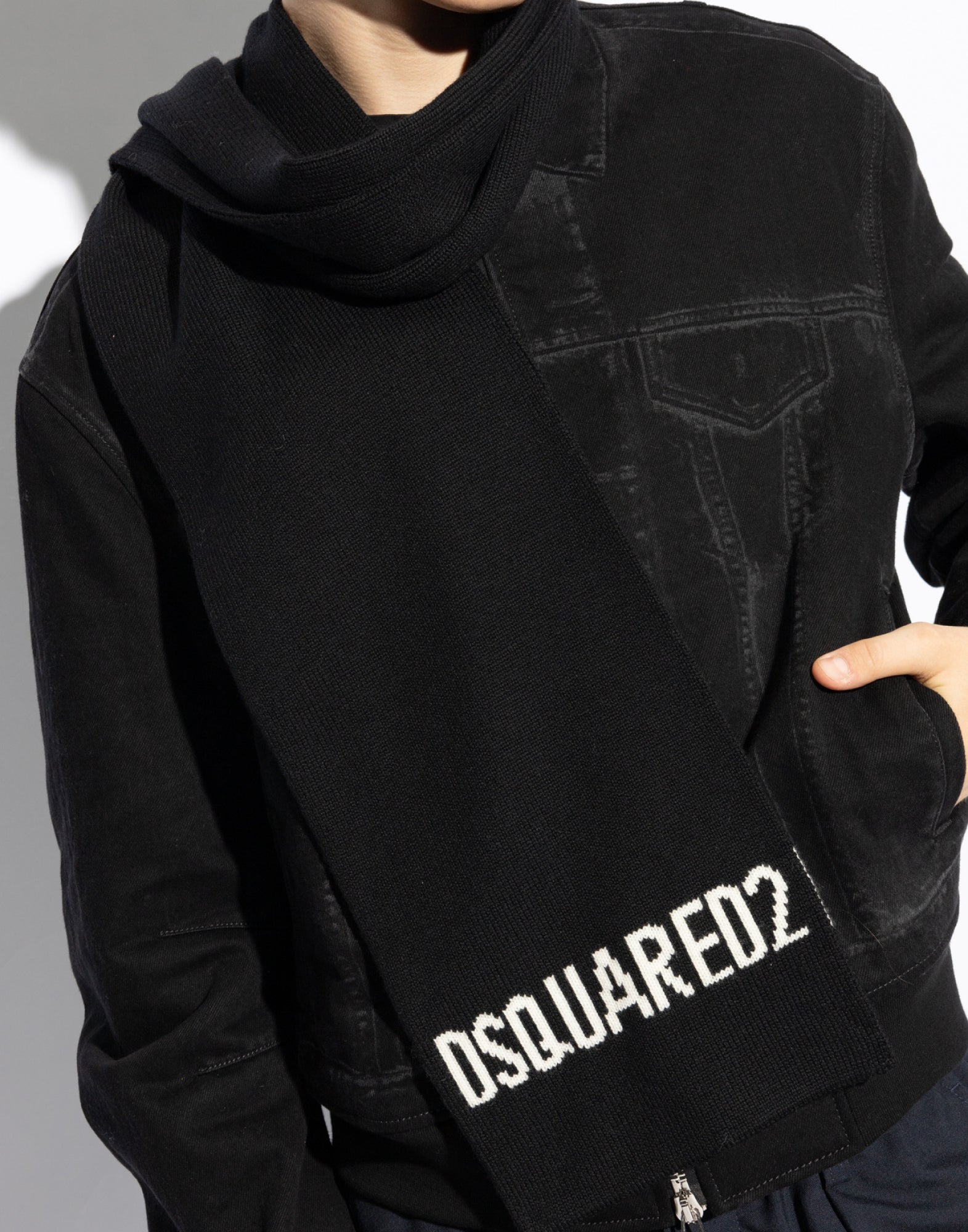 DSQUARED2 Logo Intarsia Knit Wool Scarf - 21x180 CM