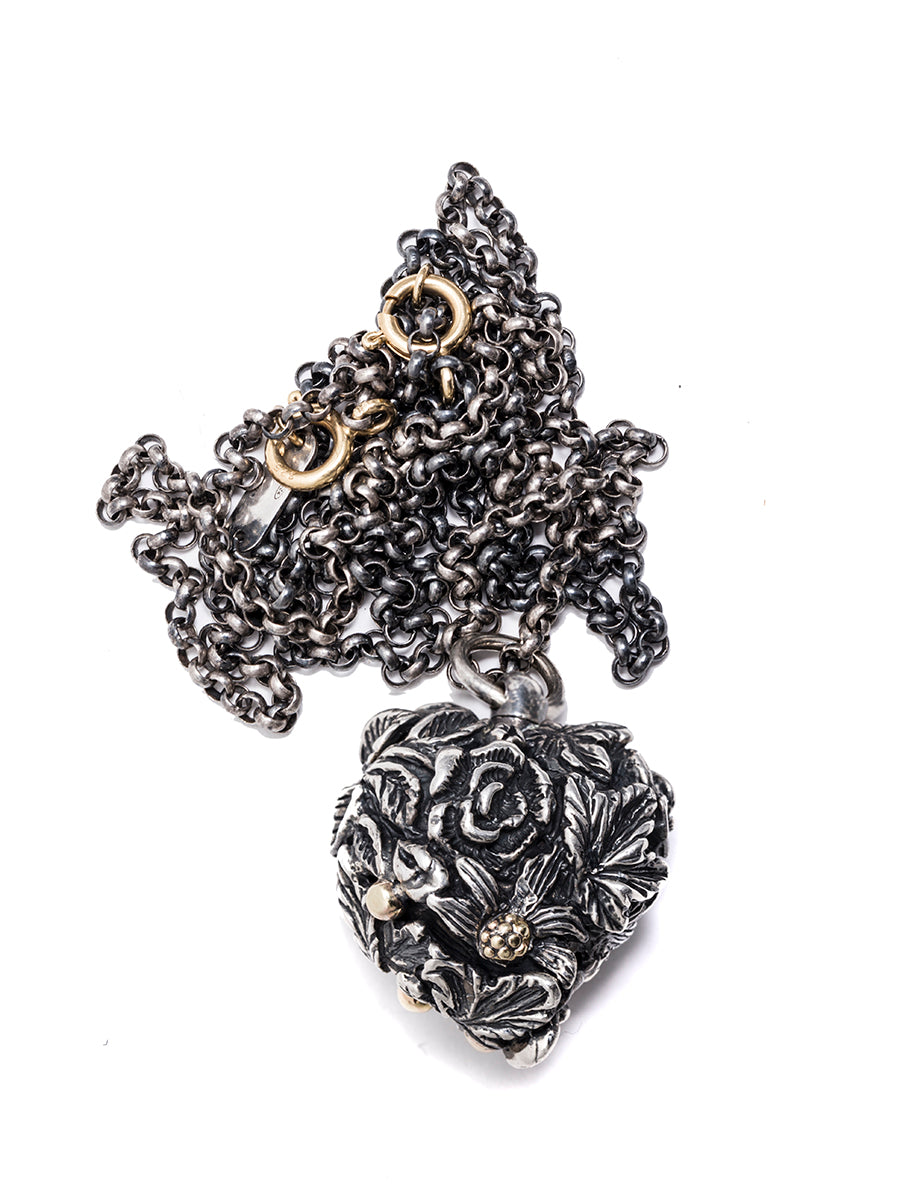 UGO CACCIATORI Heart Pendant Necklace with Floral Relief Design for Men
