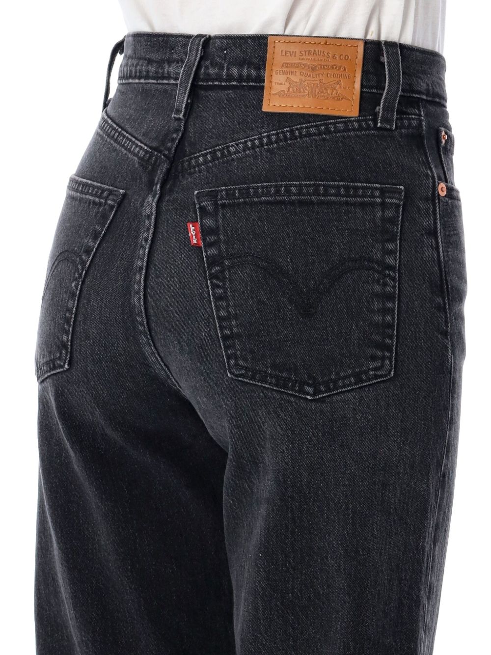 LEVI'S Women's Classic Fit Jeans - Mini Style
