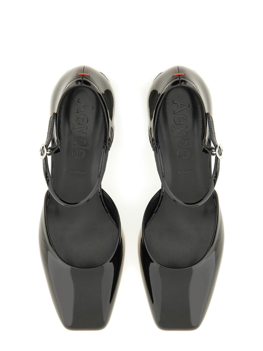 AEYDE Magda Pump - Timeless Elegance