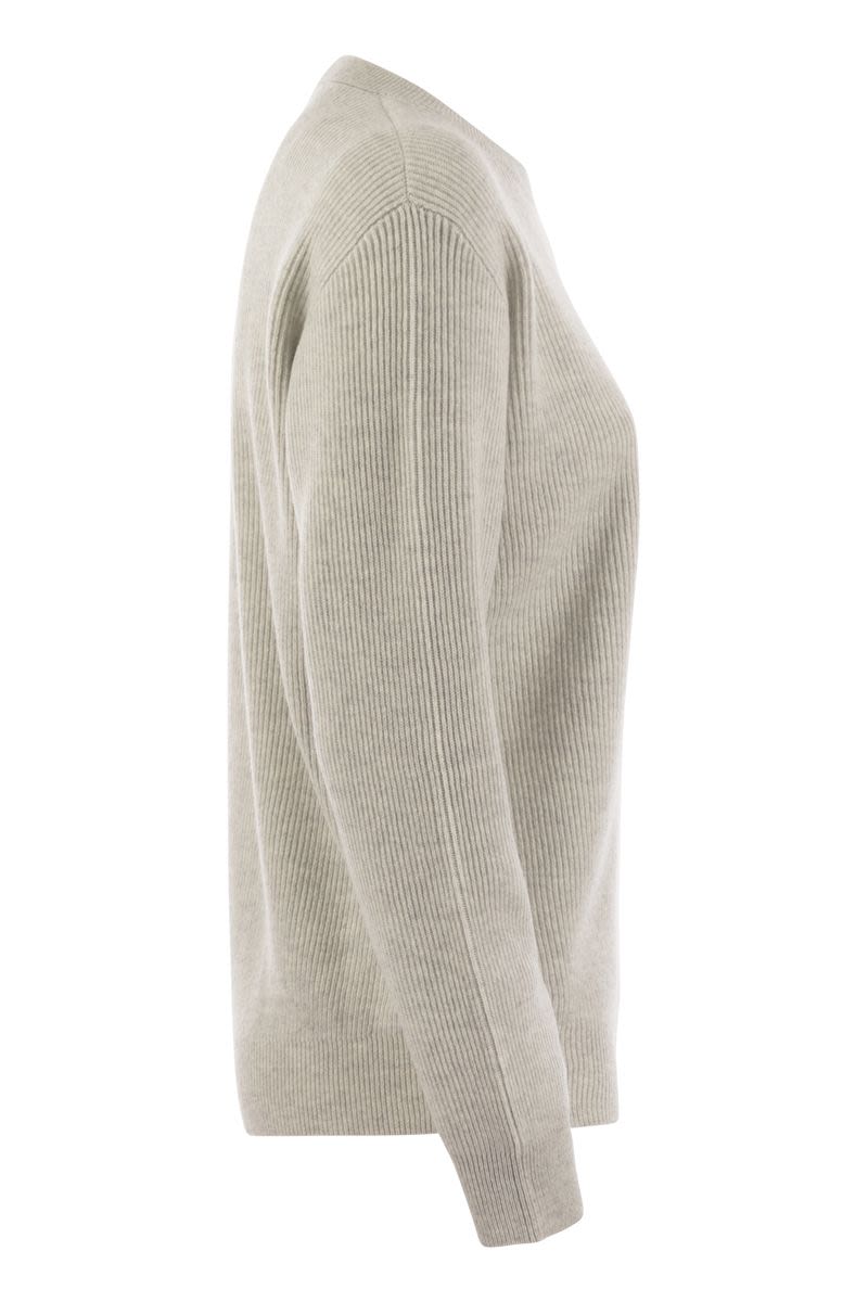 BRUNELLO CUCINELLI Timeless Cashmere Sweater with Delicate Embroidery
