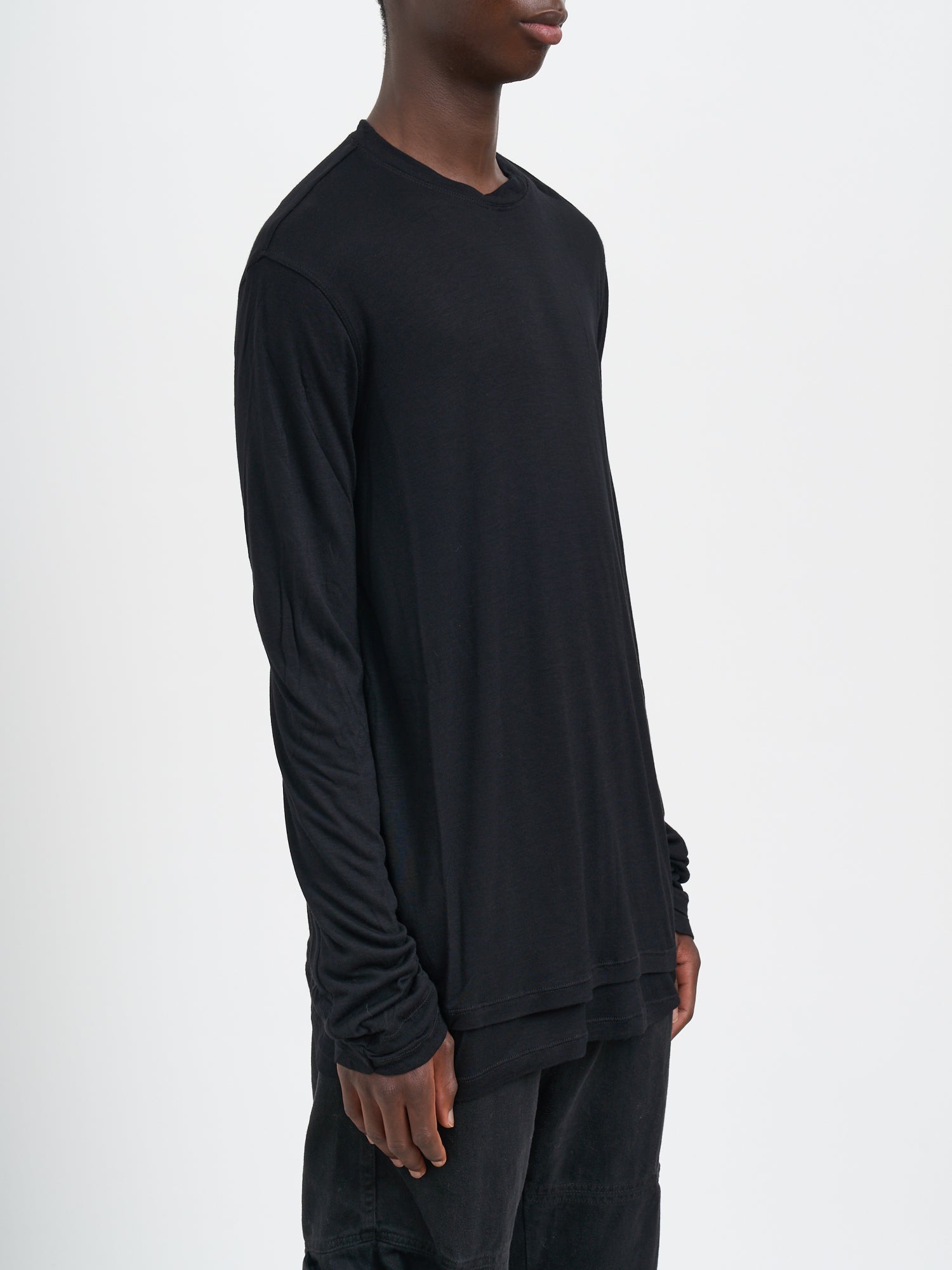 ANDREA YA'AQOV Men's Bamboo Crew Neck Sweater – Size M