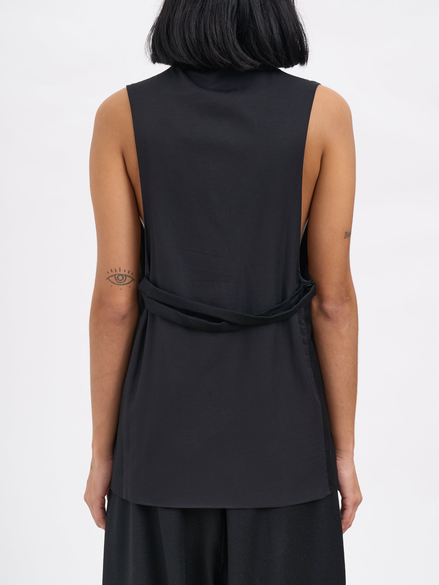 ANDREA YA'AQOV Virgin Wool Vest with Belted Waist - Small