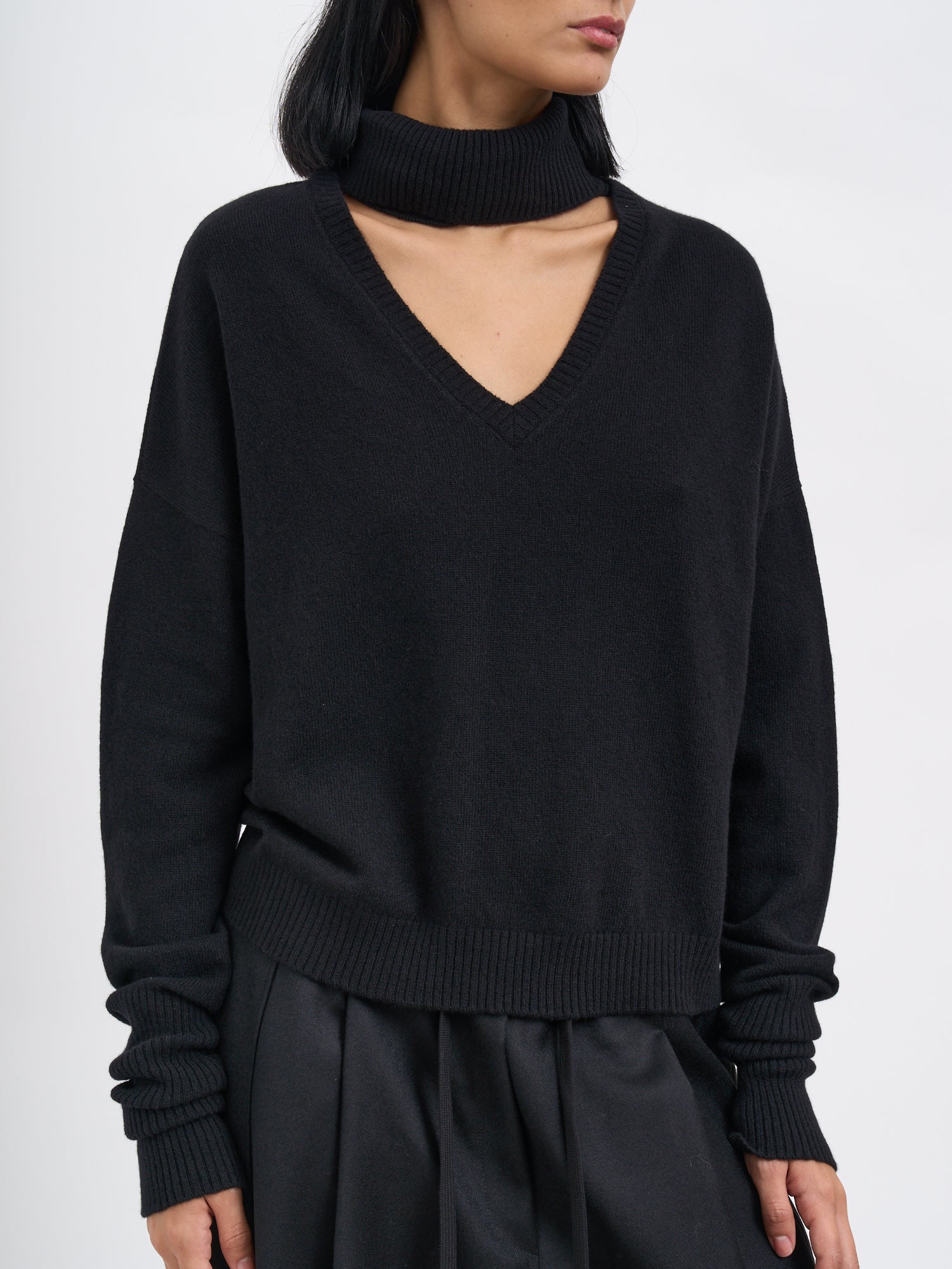 ANDREA YA'AQOV V-Neck Cashmere Blend Sweater