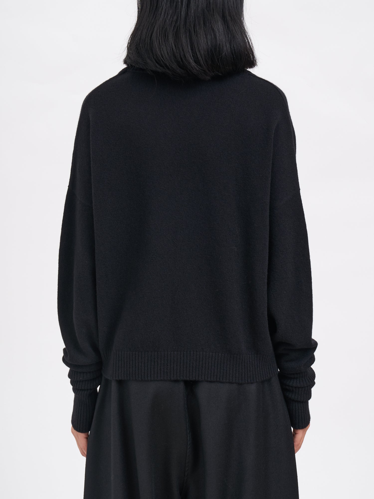 ANDREA YA'AQOV V-Neck Cashmere Blend Sweater