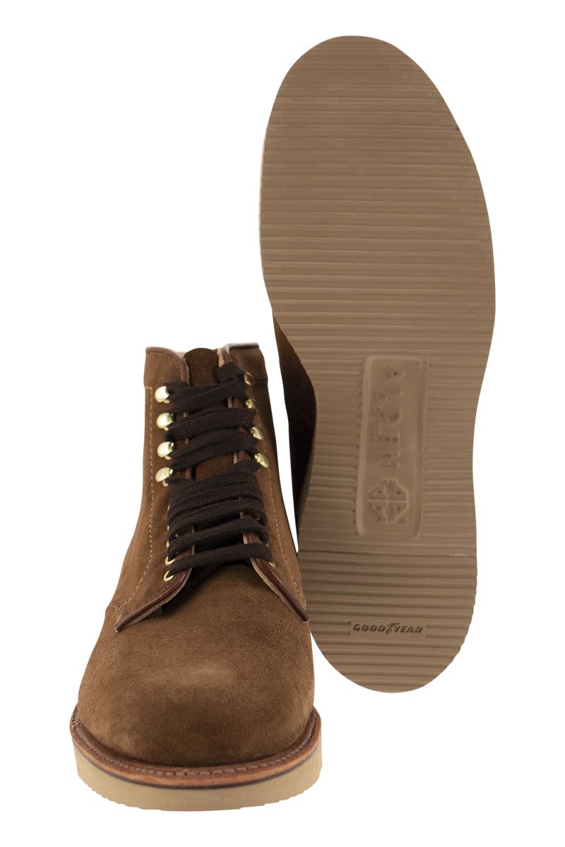 ALDEN Smooth Toe Suede Boot for Men