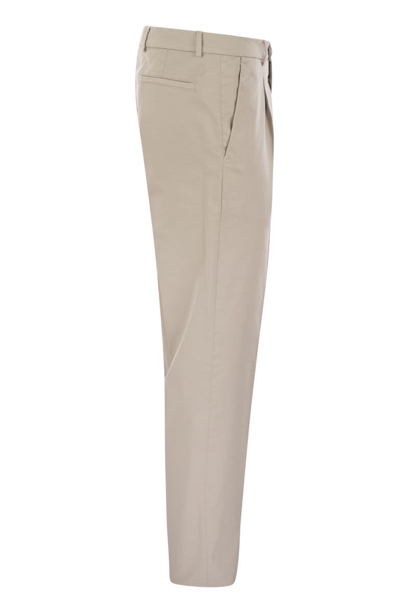 BRUNELLO CUCINELLI Comfortable Cotton Blend Trousers for Men