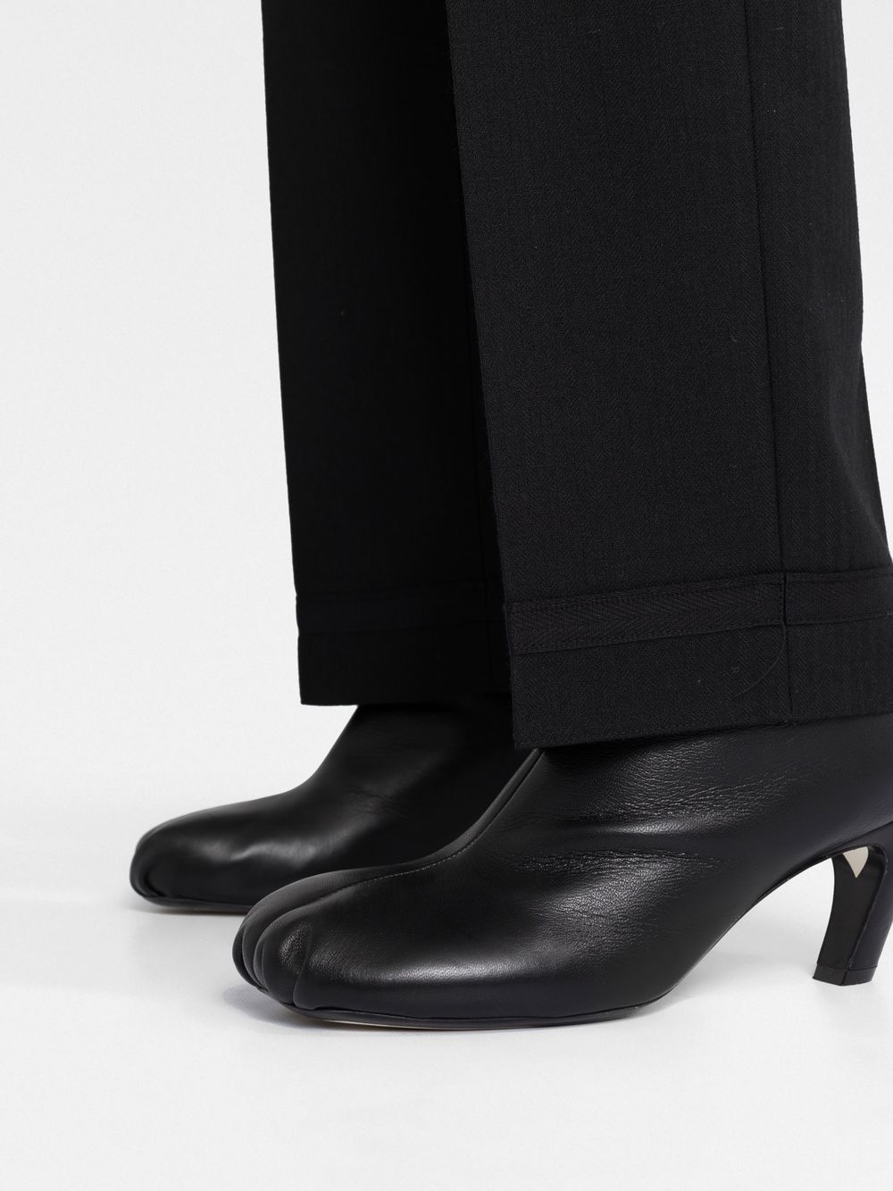 MAISON MARGIELA Exquisite Pleated Trousers for Women