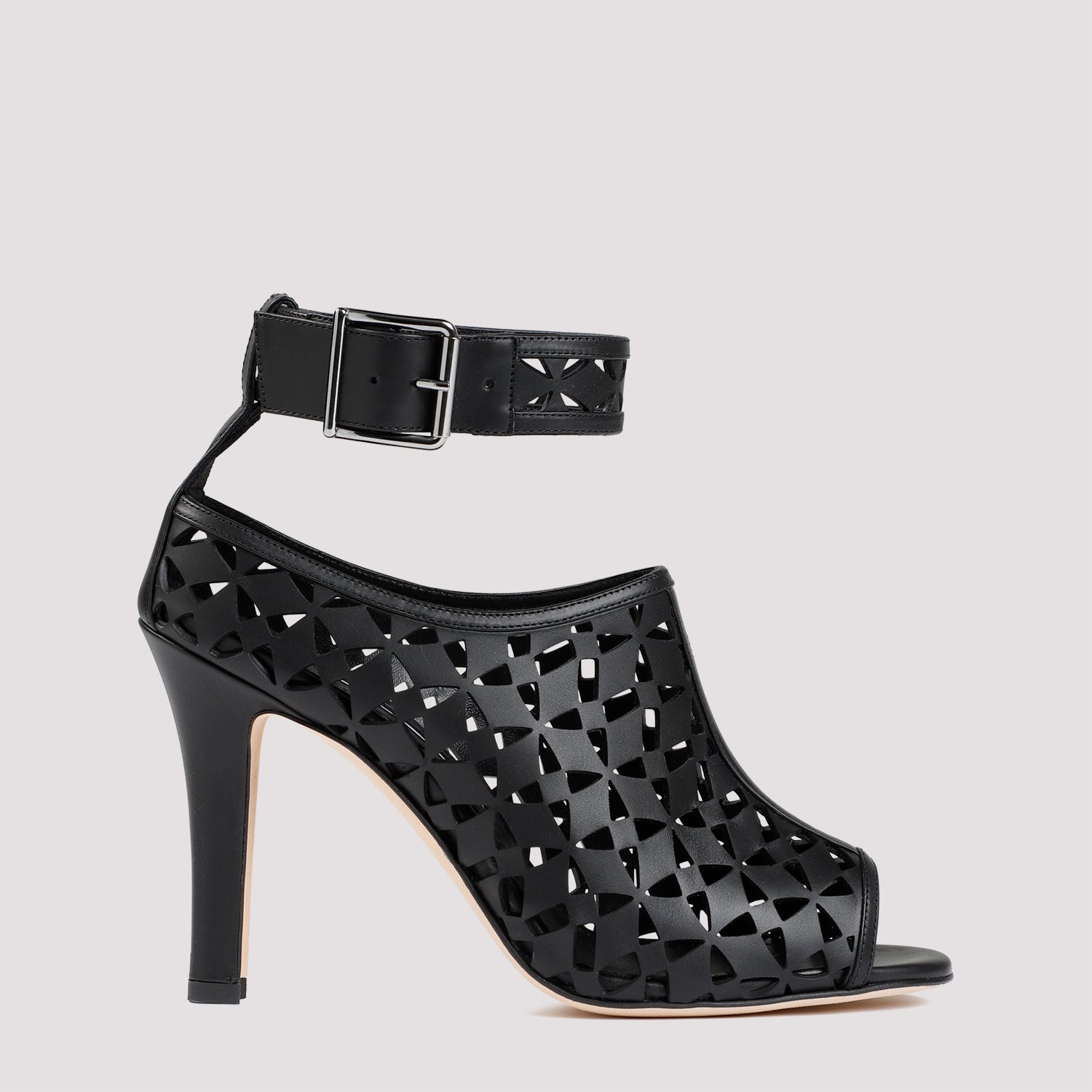 MANOLO BLAHNIK Elegant Ankle Strap Sandals with 10.5cm Heel