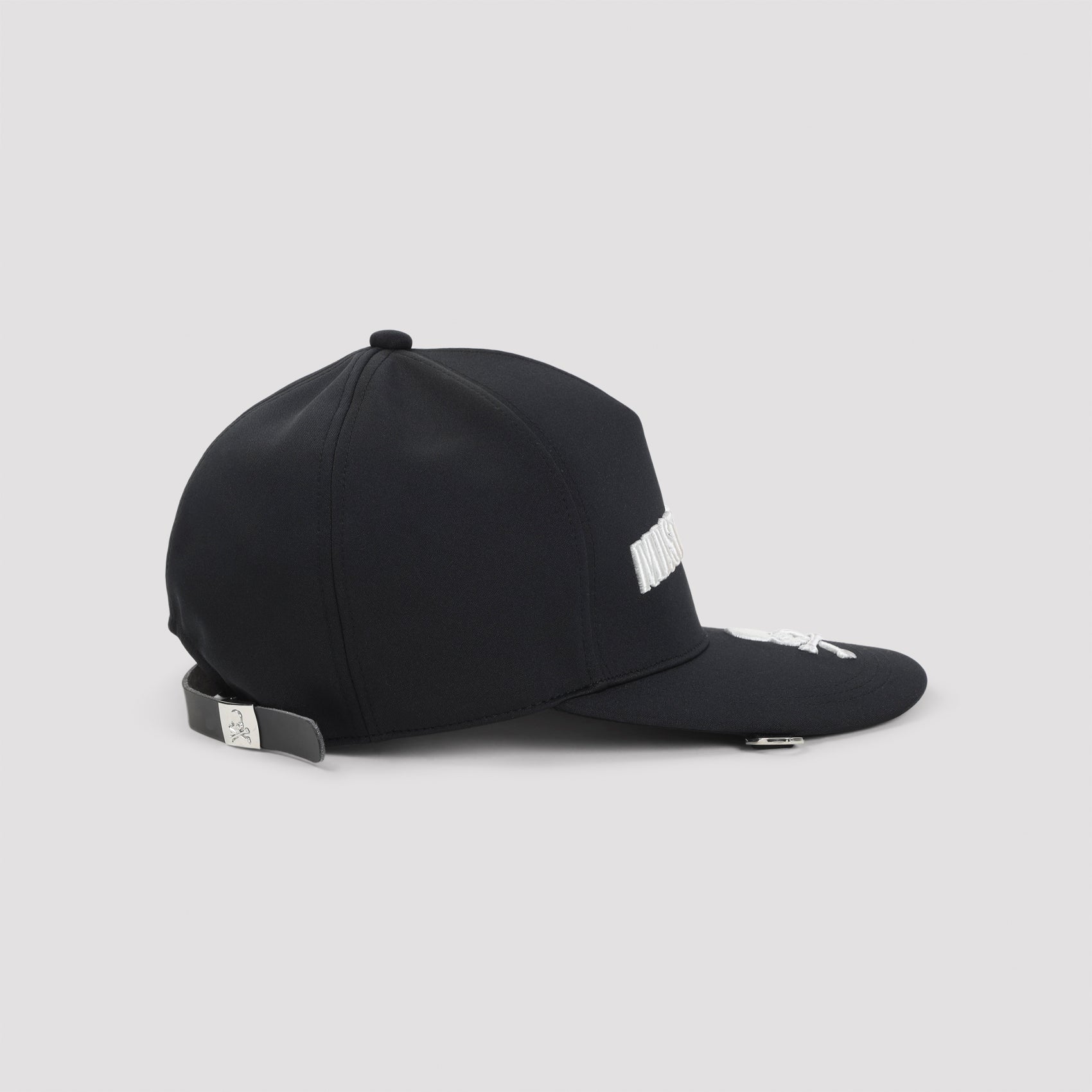 MASTERMIND Sleek Black Hat for Men - FW25 Collection