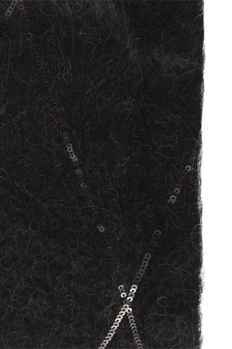 BRUNELLO CUCINELLI Luminous Scarf with Micro-Sequin Diamond Pattern - 66 x 218 cm