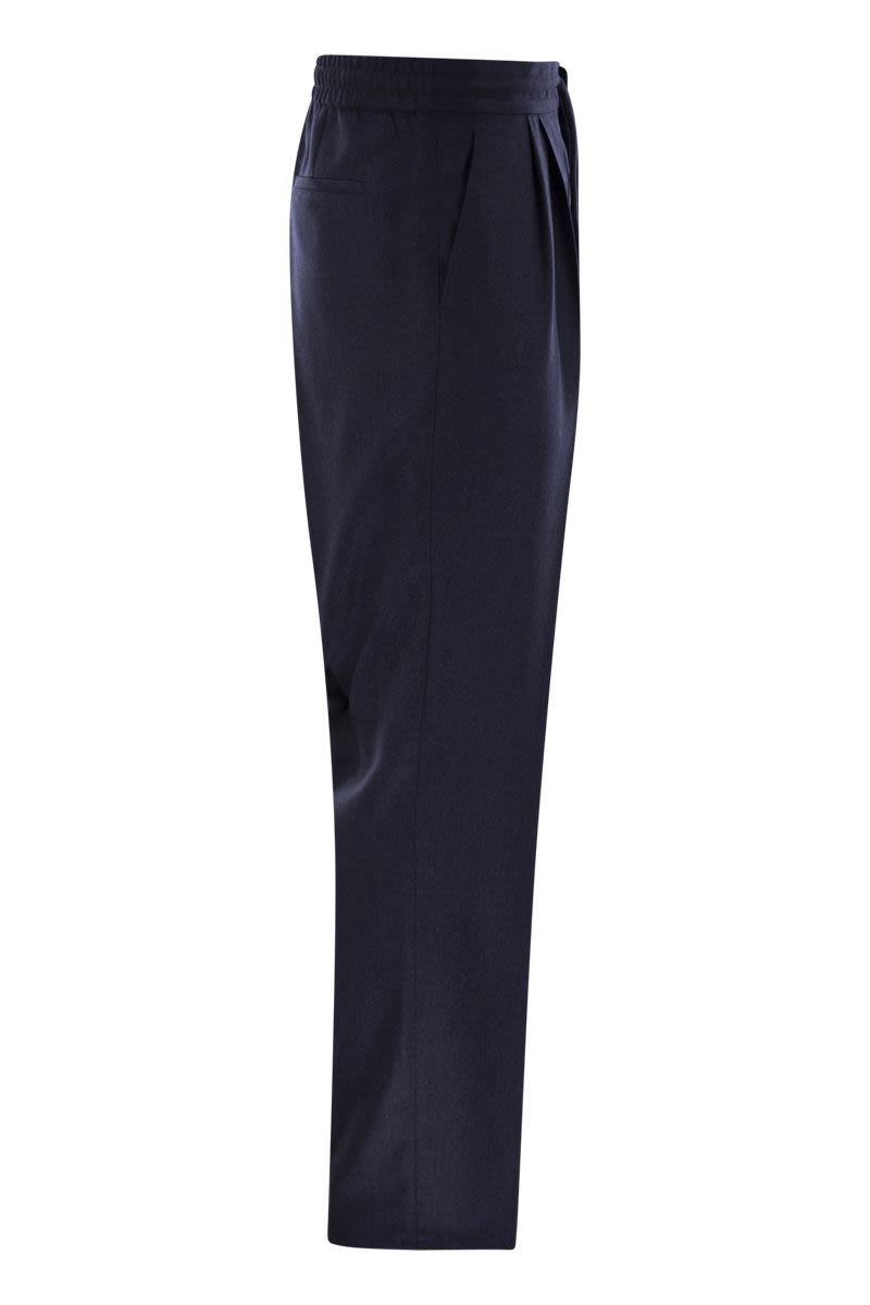 BRUNELLO CUCINELLI Leisure Fit Trousers in Virgin Wool Flannel with Drawstring and Double Darts
