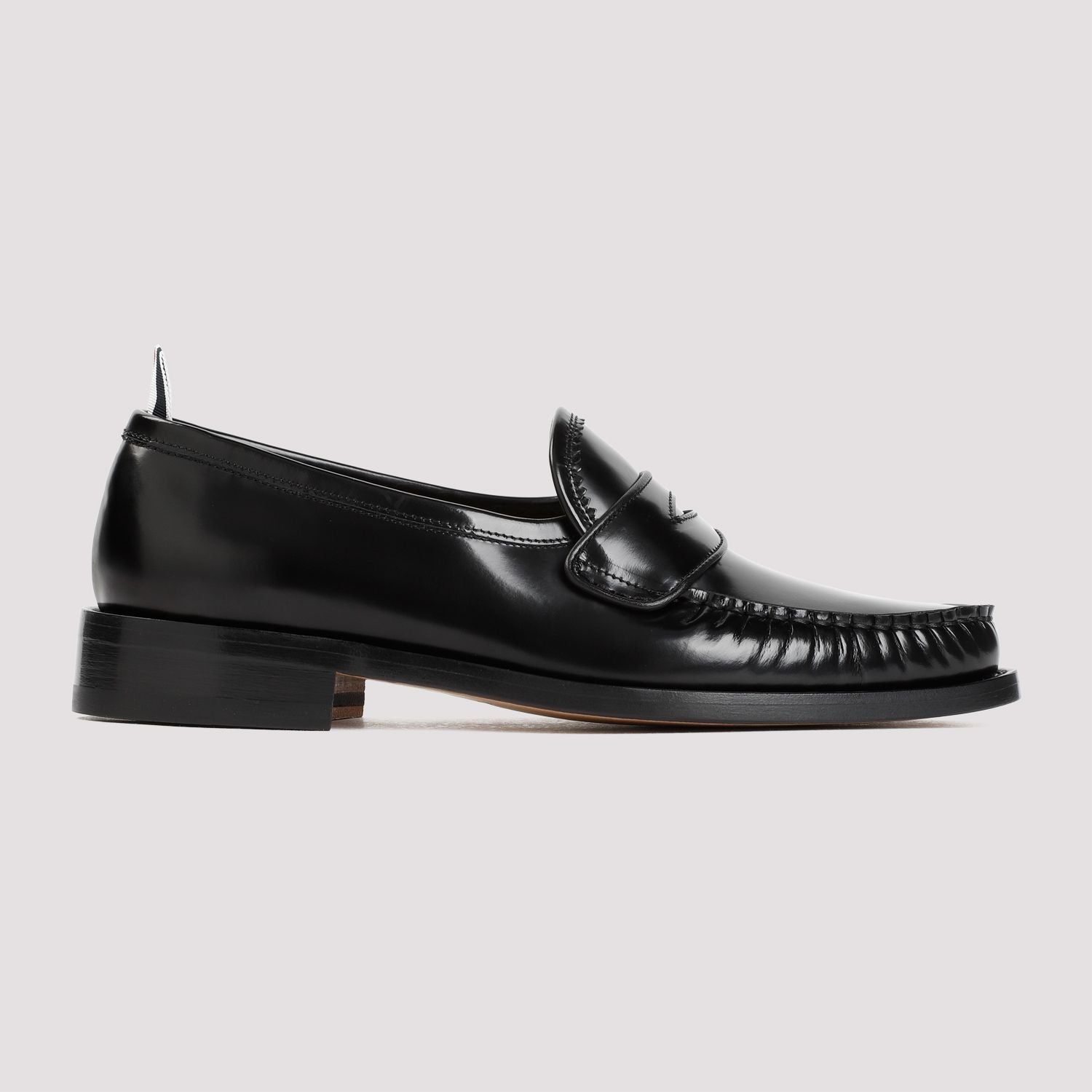 THOM BROWNE Pleated Varsity Loafers with 3cm Heel Height