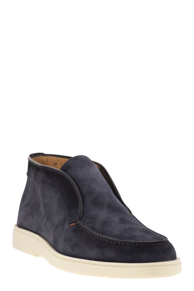 SANTONI Comfortable Desert Boot with Modern Touch