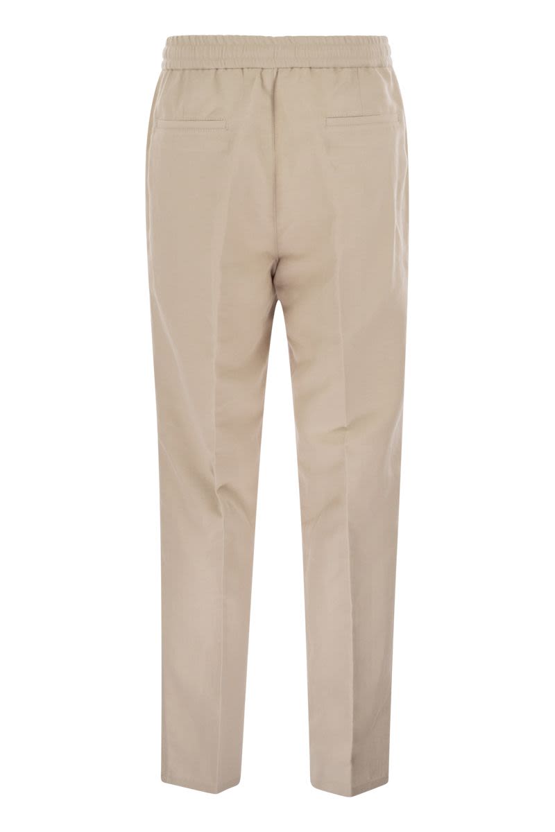 BRUNELLO CUCINELLI Leisure Fit Trousers in Linen and Cotton Gabardine with Drawstring and Double Darts