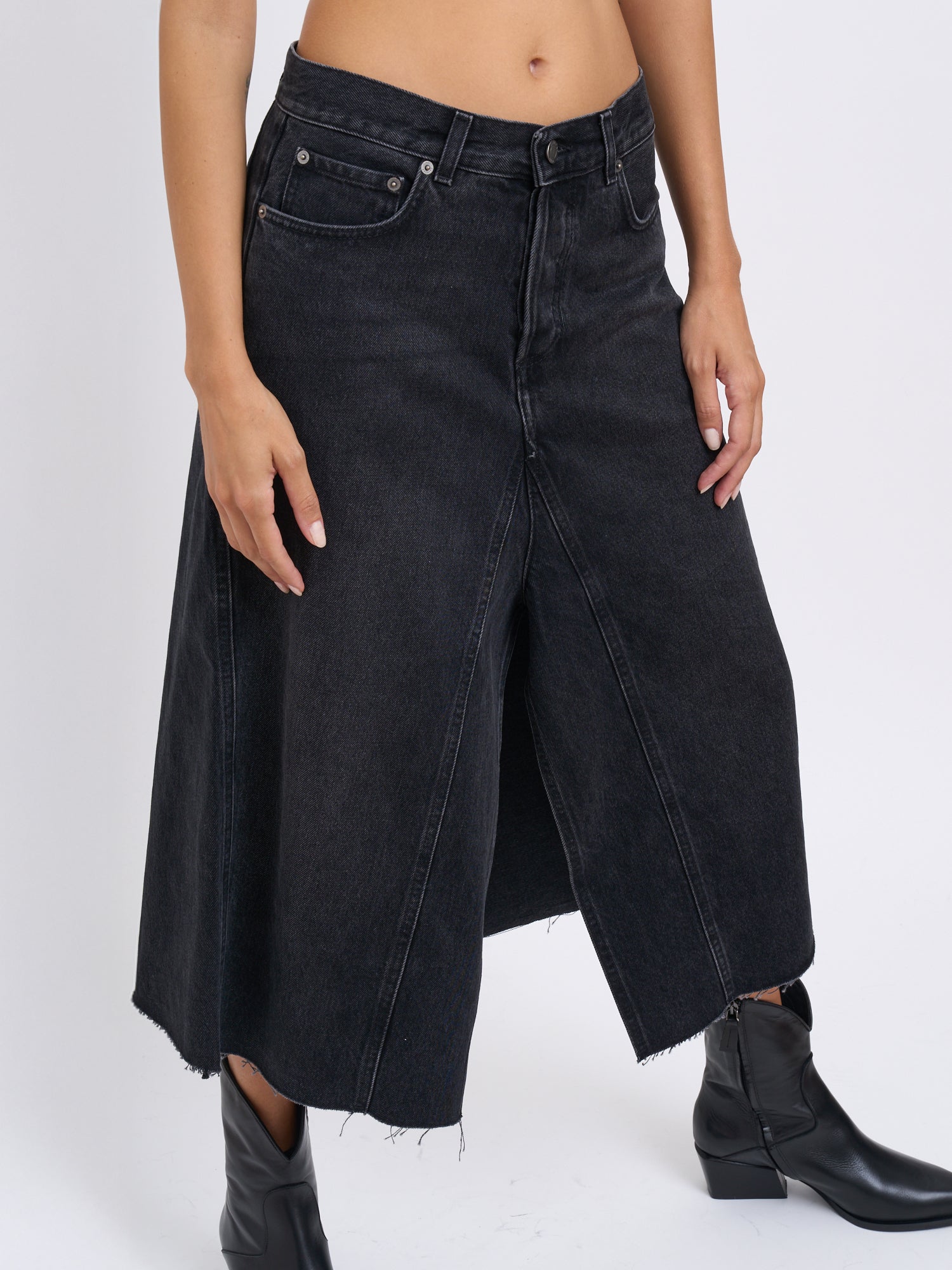 HAIKURE Mid-Length Trousers with Frayed Hem - Size 26