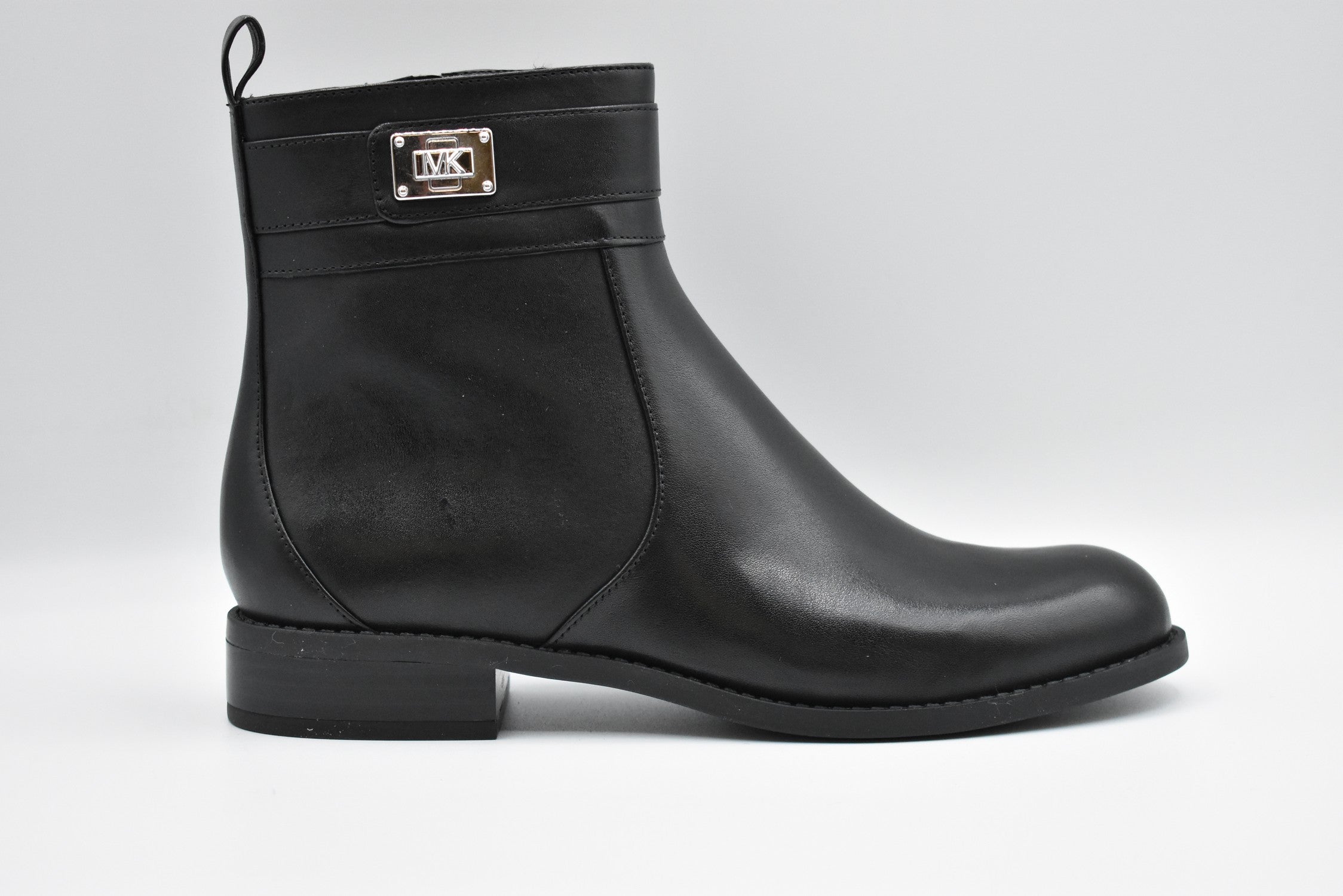 MICHAEL KORS Elegant Laced Flat Shoes for Women - FW25