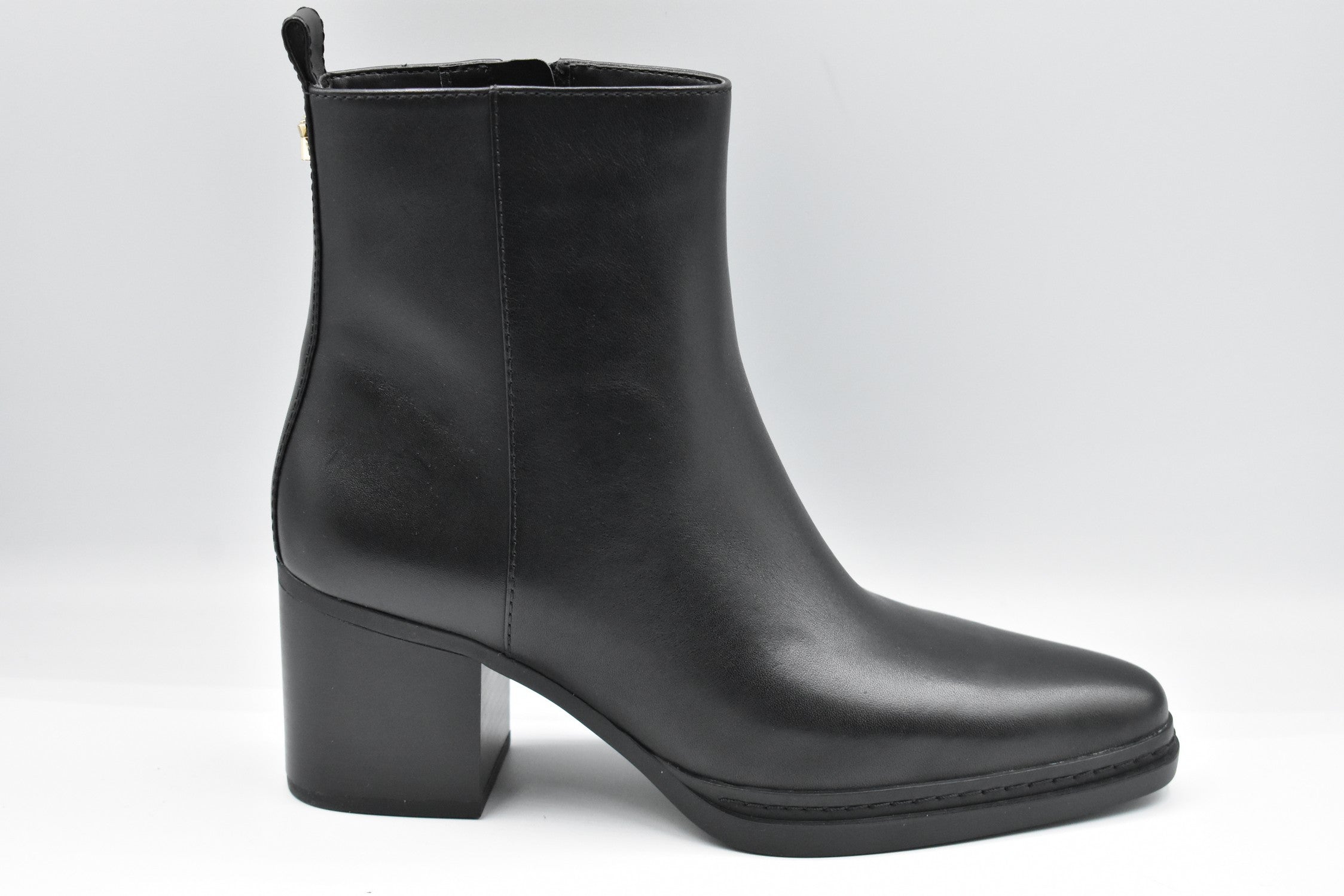 MICHAEL KORS Sleek Laced Booties for Women - FW25