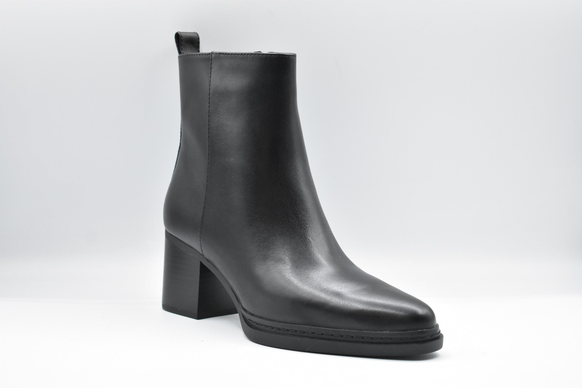 MICHAEL KORS Sleek Laced Booties for Women - FW25