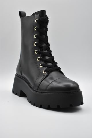 MICHAEL KORS Stylish Flat Shoes for Modern Women