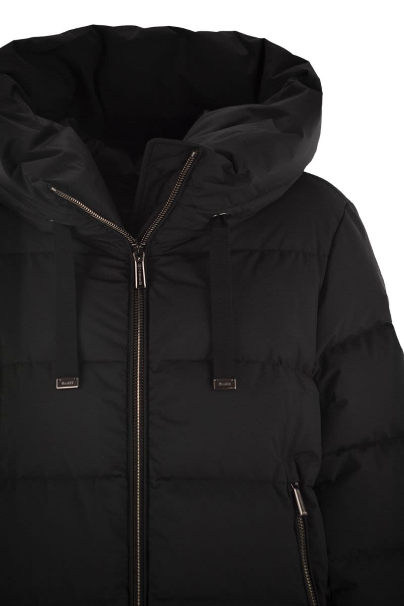 MOORER Women's Large Boucle Quilted Hooded Down Jacket