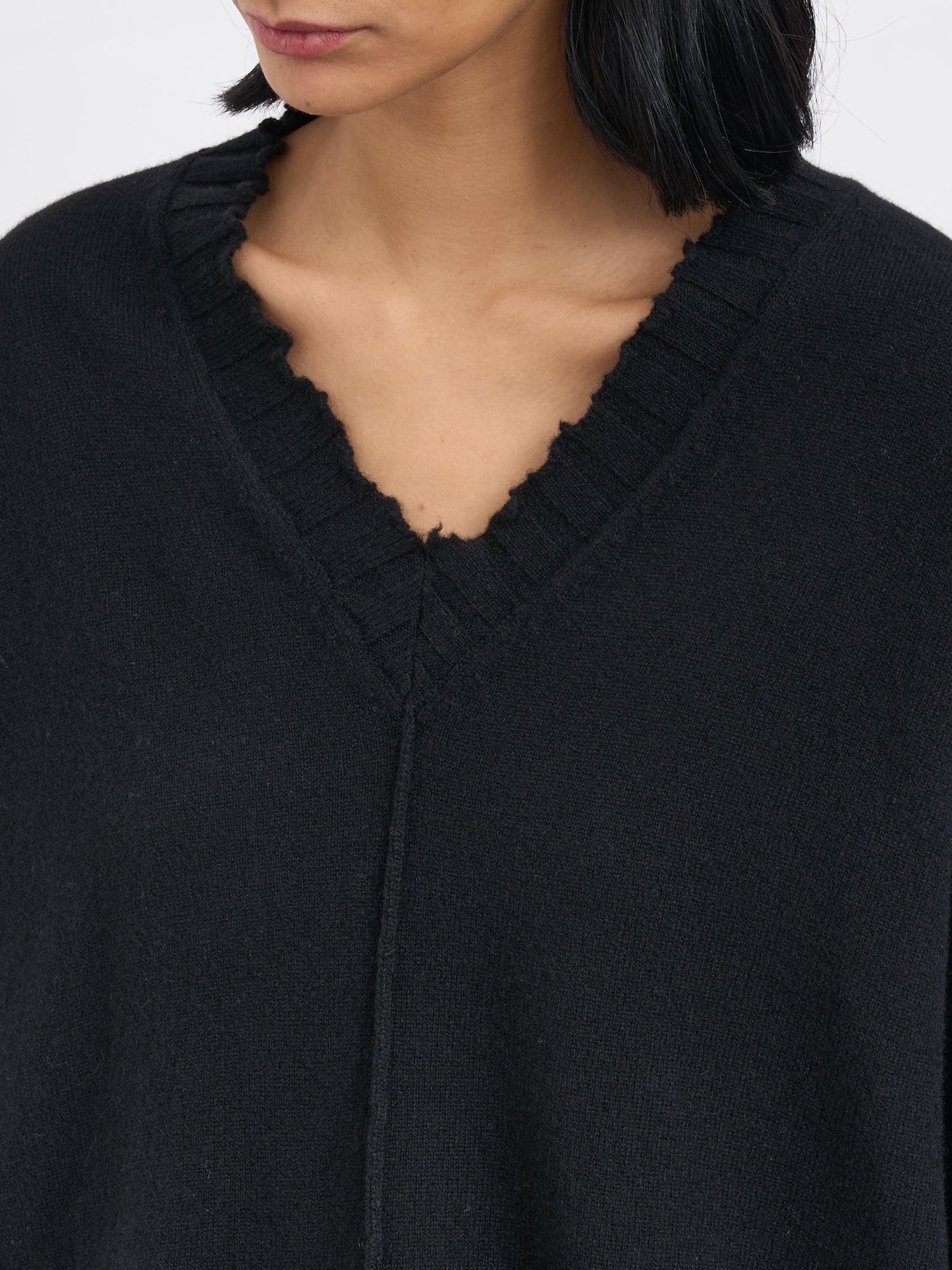 SERIENUMERICA Cashmere V-Neck Sweater - Size 1