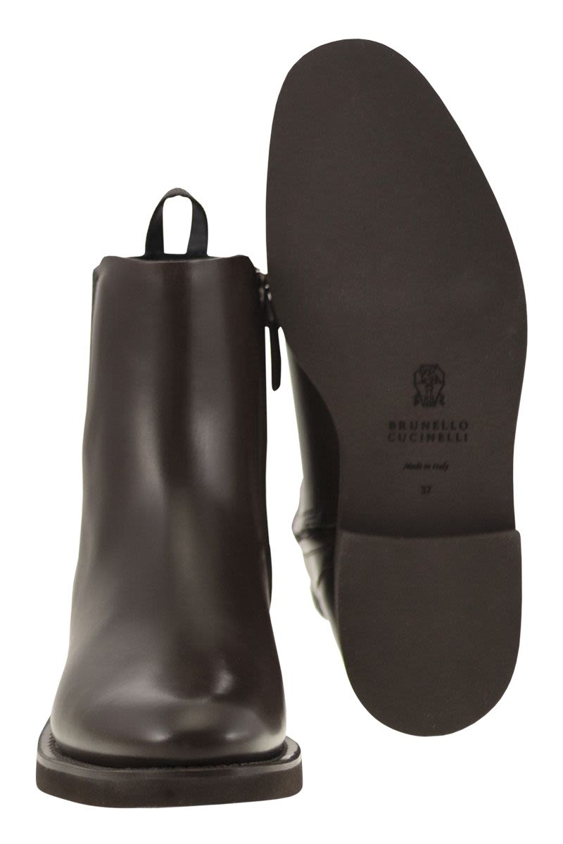 BRUNELLO CUCINELLI Matt Leather Chelsea Boots with Shiny Detail - 3 cm Heel
