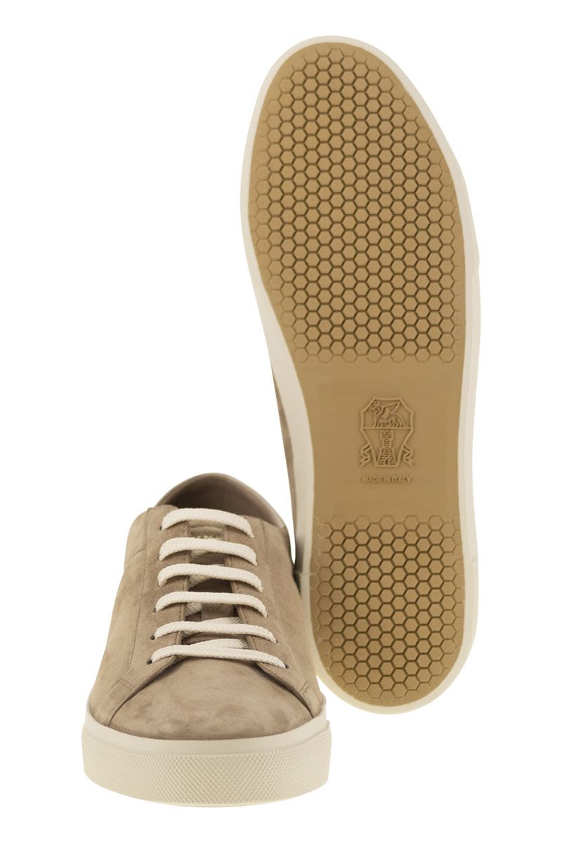 BRUNELLO CUCINELLI Men's Comfortable Leather Sneakers with Lace-Up Fastening