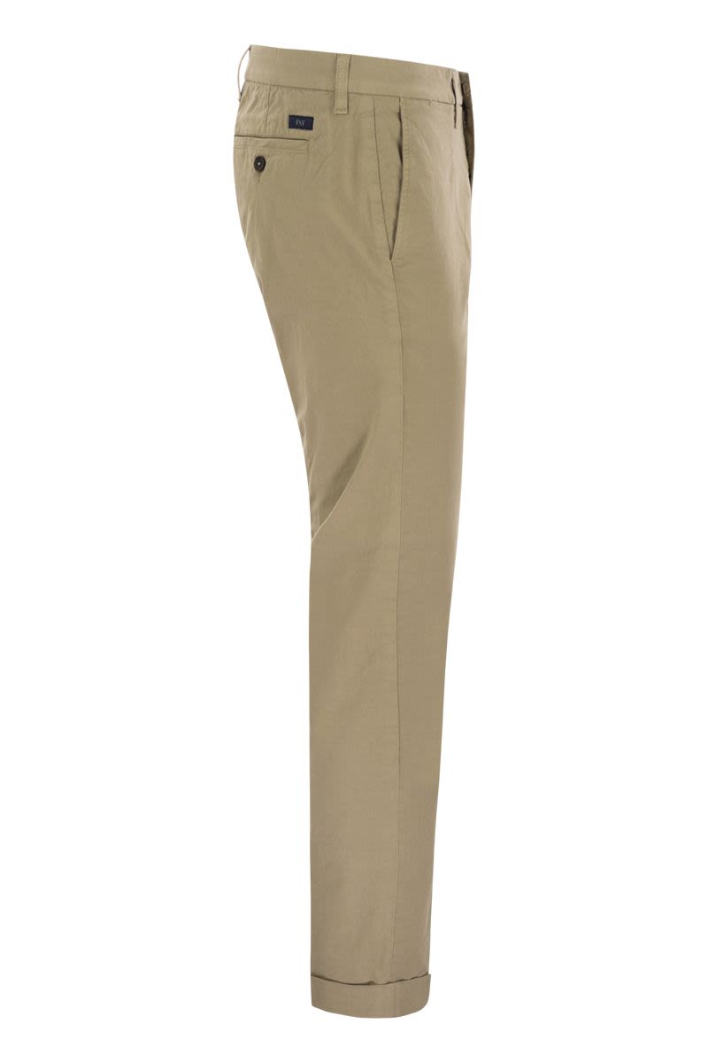 FAY Slim Fit Capri Trousers