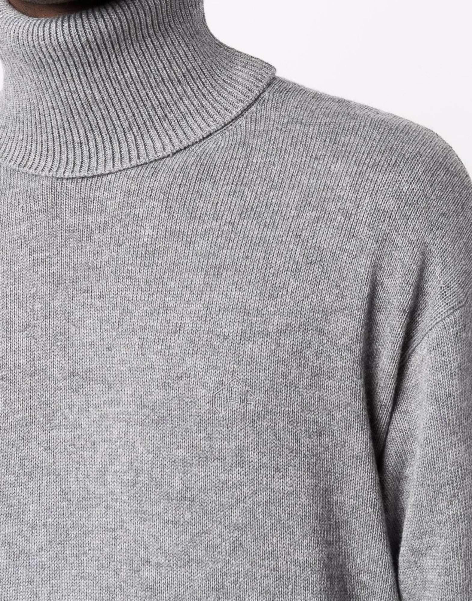 OFF-WHITE Basic Knit Turtleneck Sweater - Medium Size