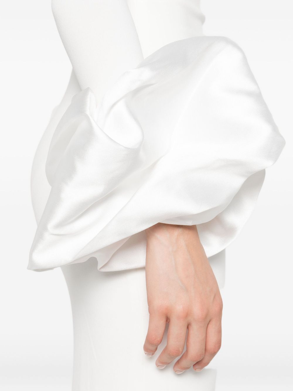 SOLACE LONDON Fitted Maxi Dress with Off-Shoulder Neckline for Women