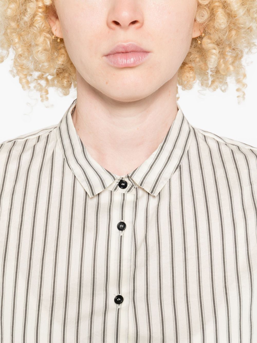 APUNTOB Striped Button-Up Shirt