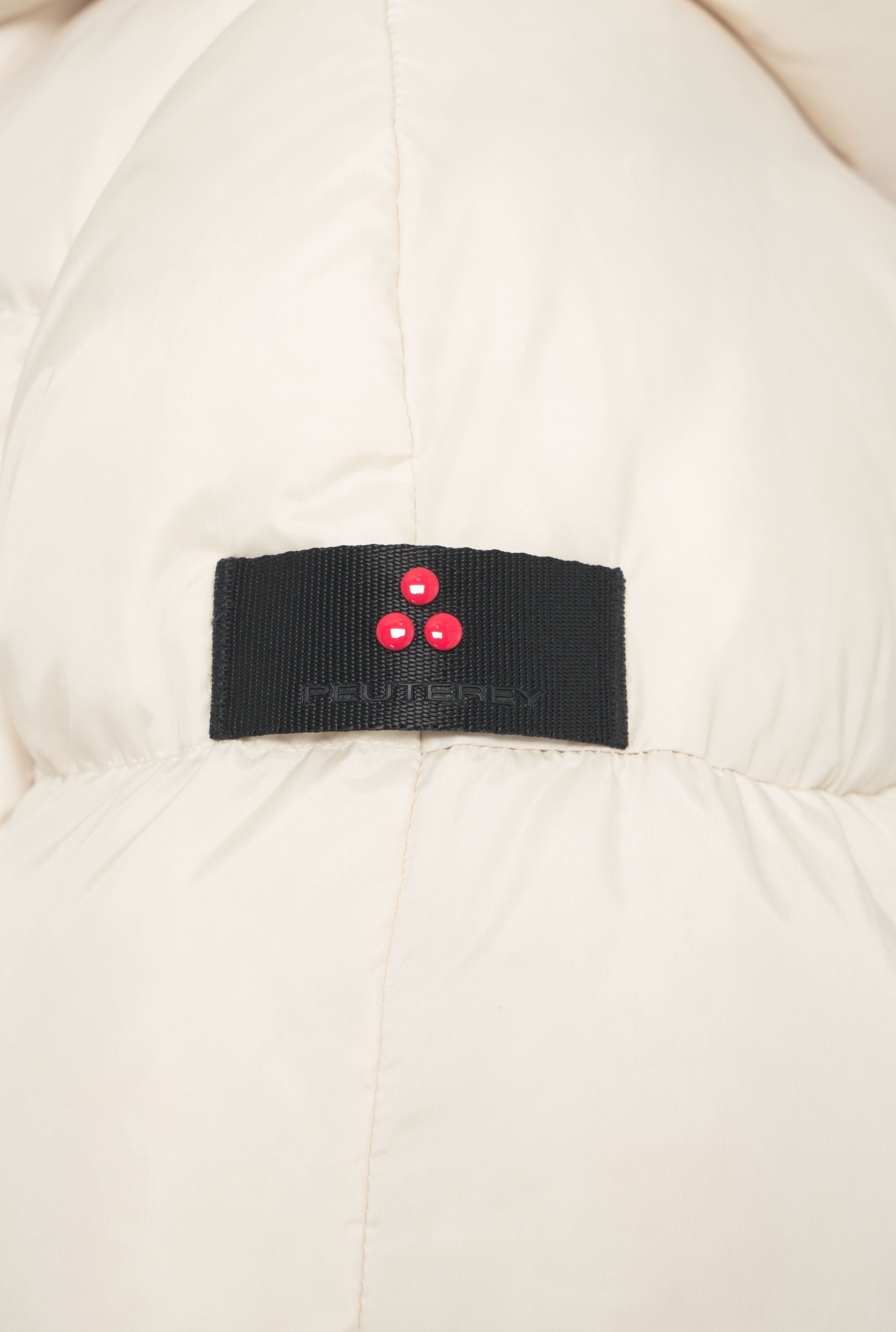 PEUTEREY Modern Quilted Down Jacket with High Collar