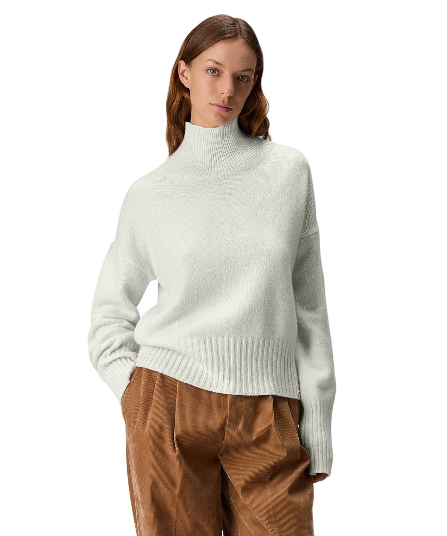 PEUTEREY Sophisticated Turtleneck Sweater - Relaxed Fit