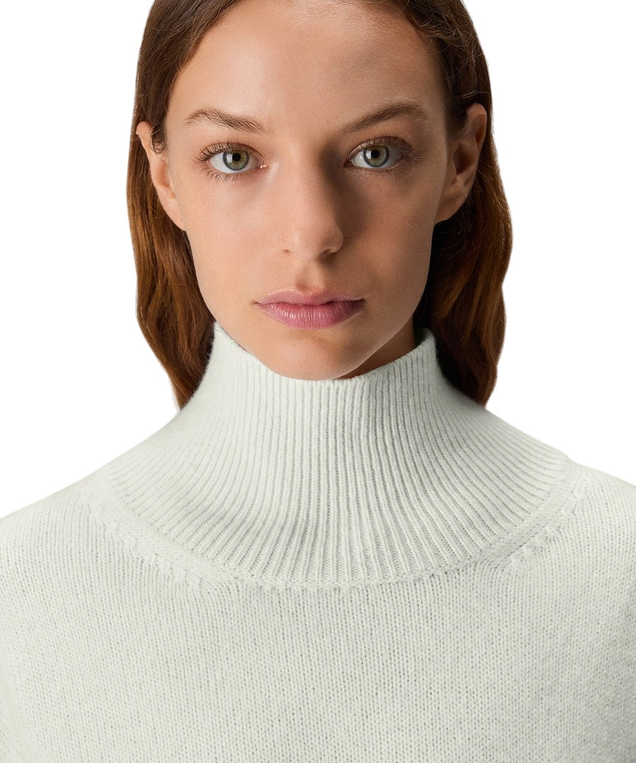 PEUTEREY Sophisticated Turtleneck Sweater - Relaxed Fit
