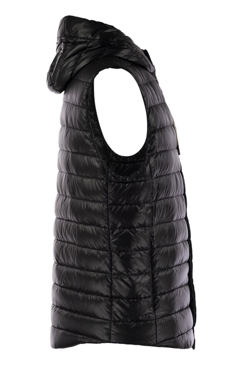 HERNO Men's Slim Fit Sleeveless Down Jacket