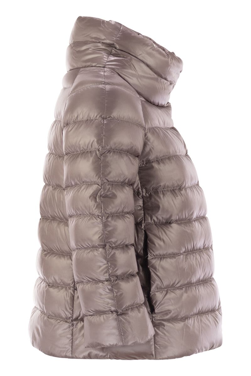 HERNO Feminine Mini Cape with 3/4 Sleeves