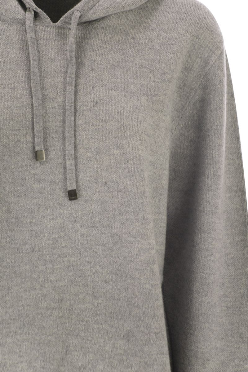 PESERICO Luxurious Wool and Cashmere Blend Hooded Jumper - Size L