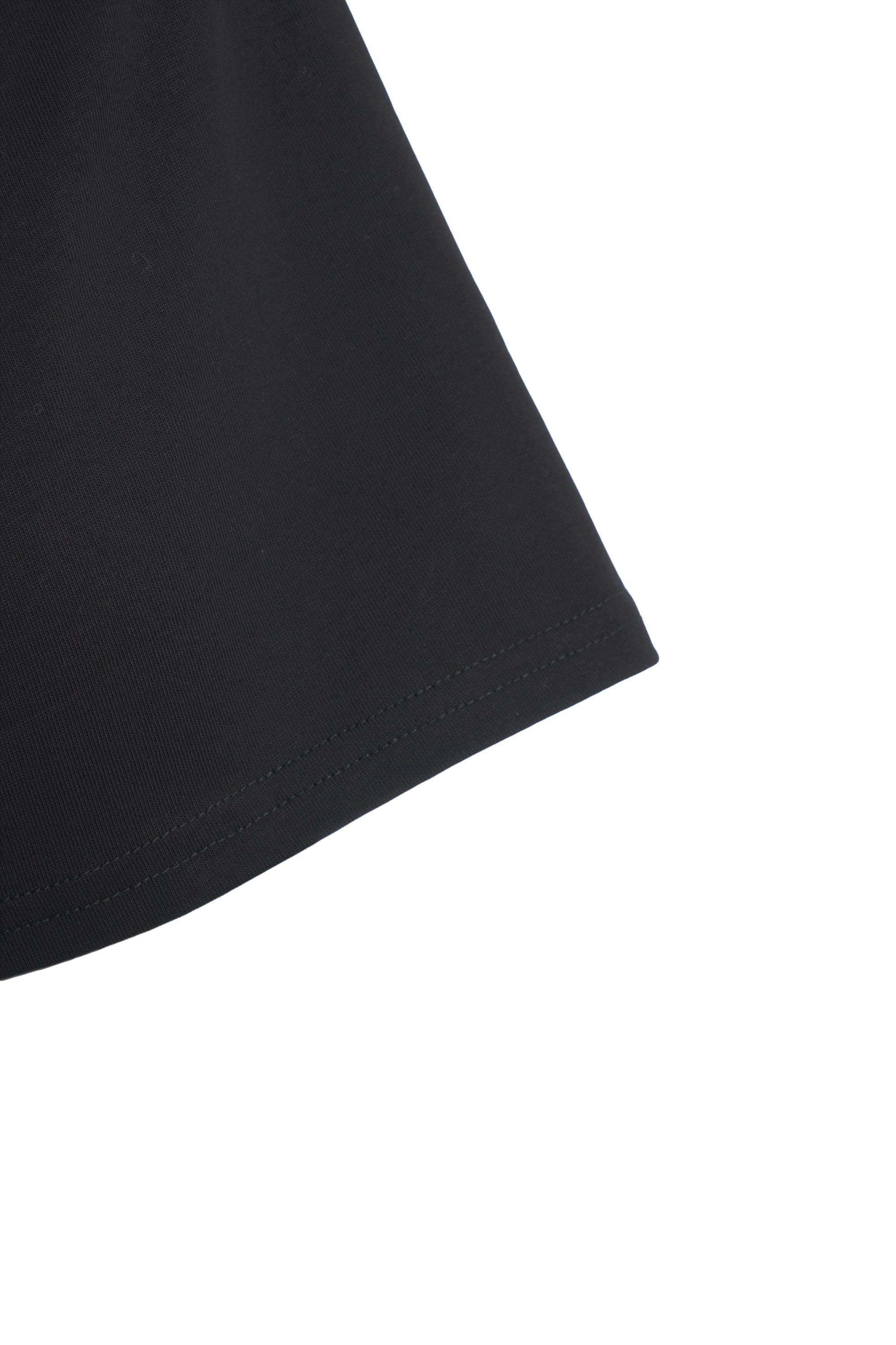 RUE DE TOKYO Classic Crew Neck T-shirt with Unique Print