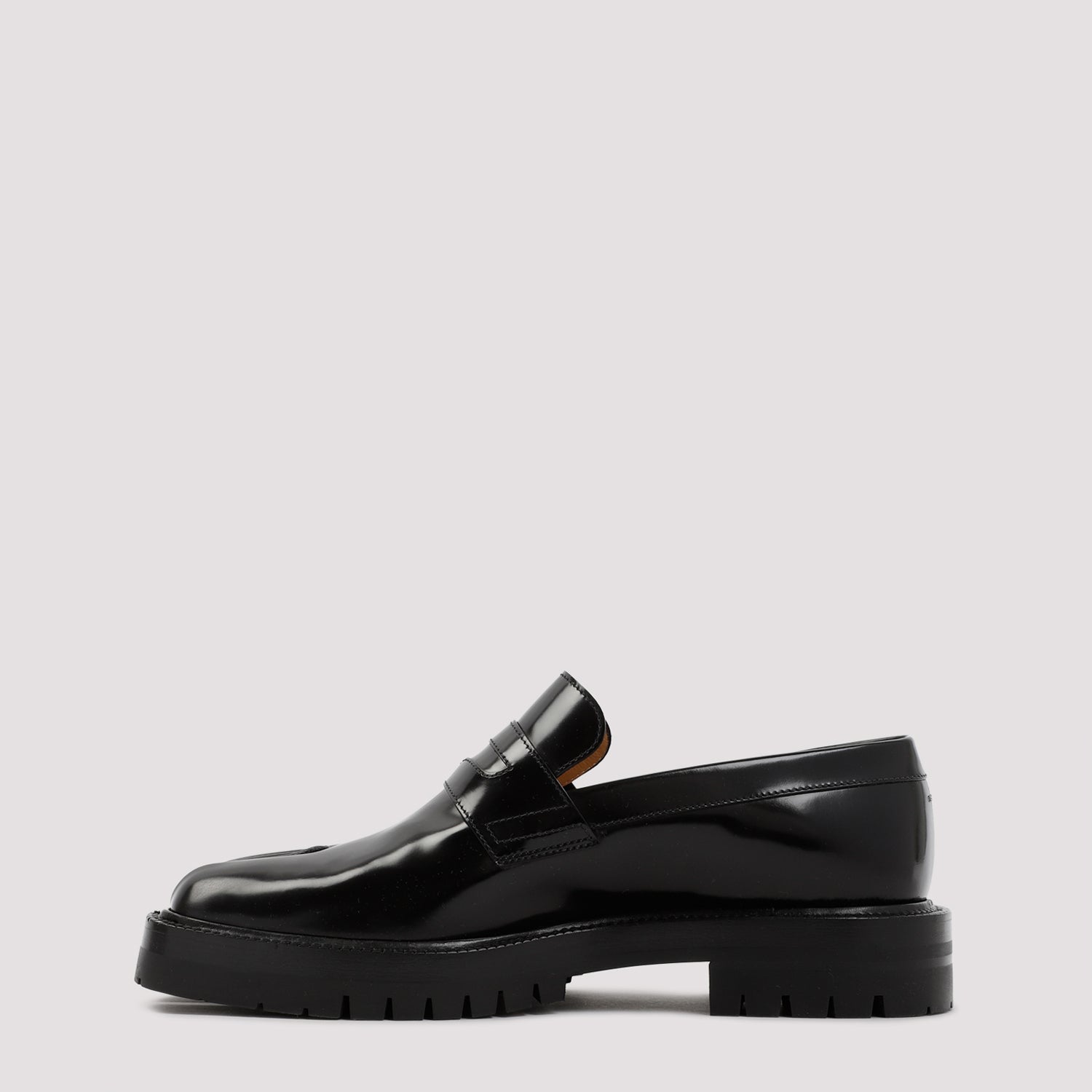 MAISON MARGIELA Elegant Moccasin Shoes for Men - FW25 Collection