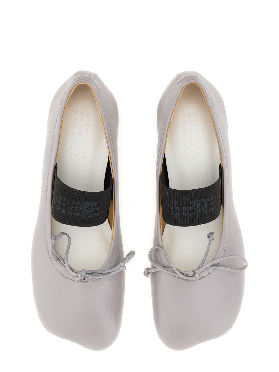 MM6 MAISON MARGIELA Leather Flats for Women - Stylish Elegance