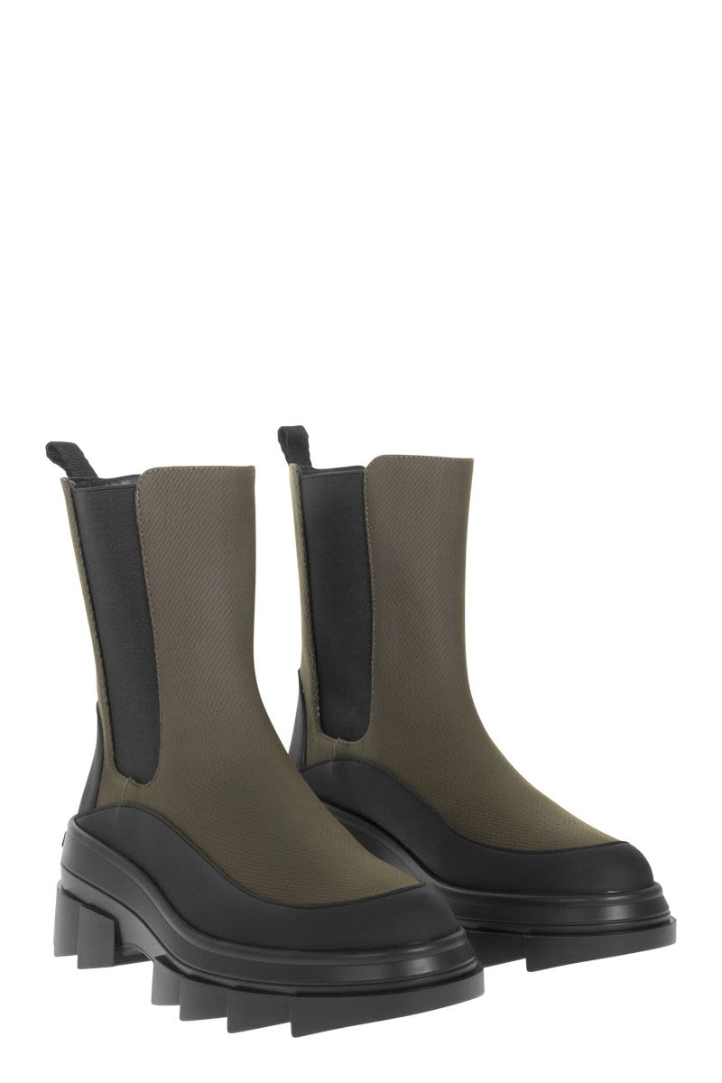 STUART WEITZMAN Megalift Chelsea Boot for Women