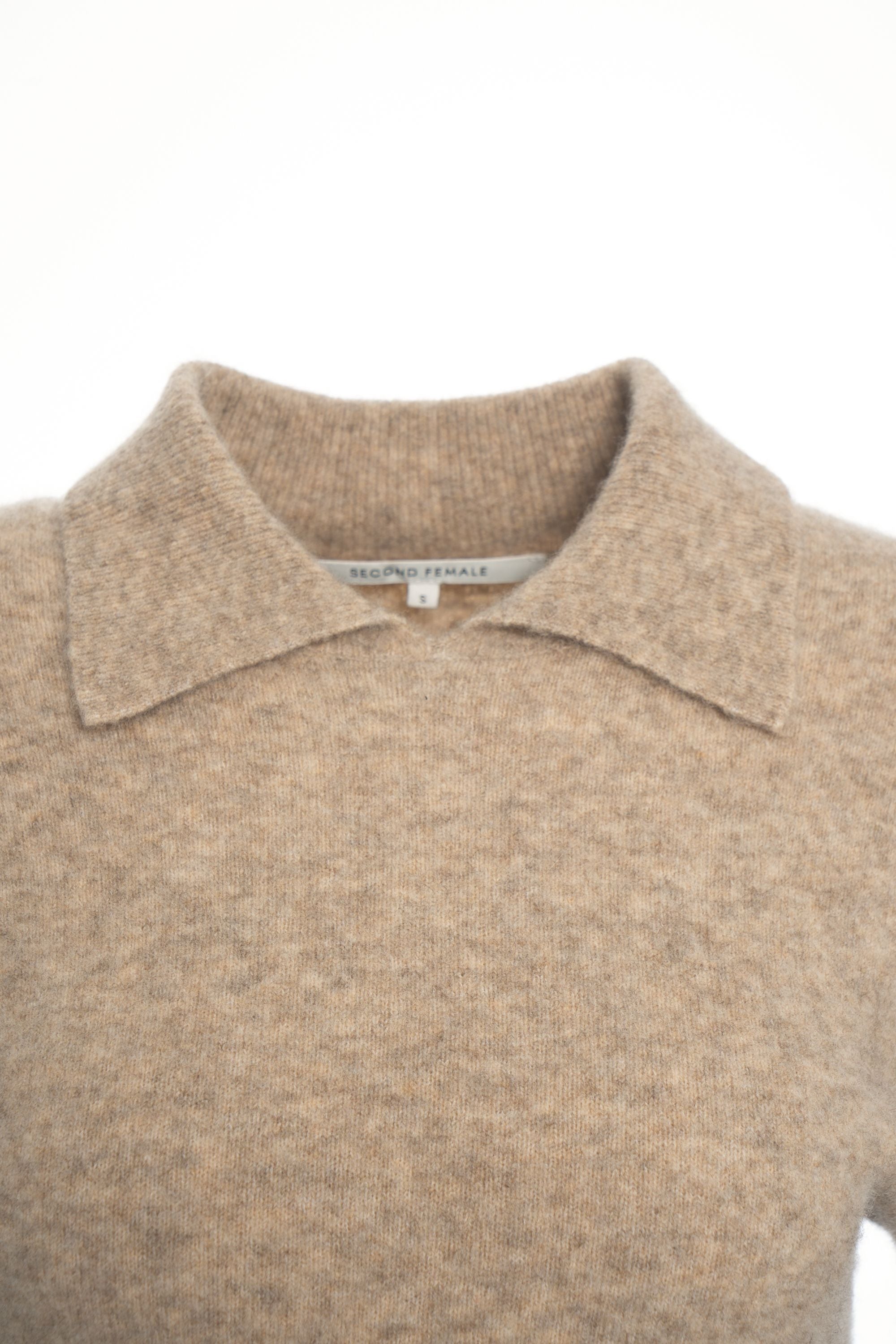 SECOND FEMALE Feminine Pullover 'Selena' with Classic Collar and Ruffled Hem