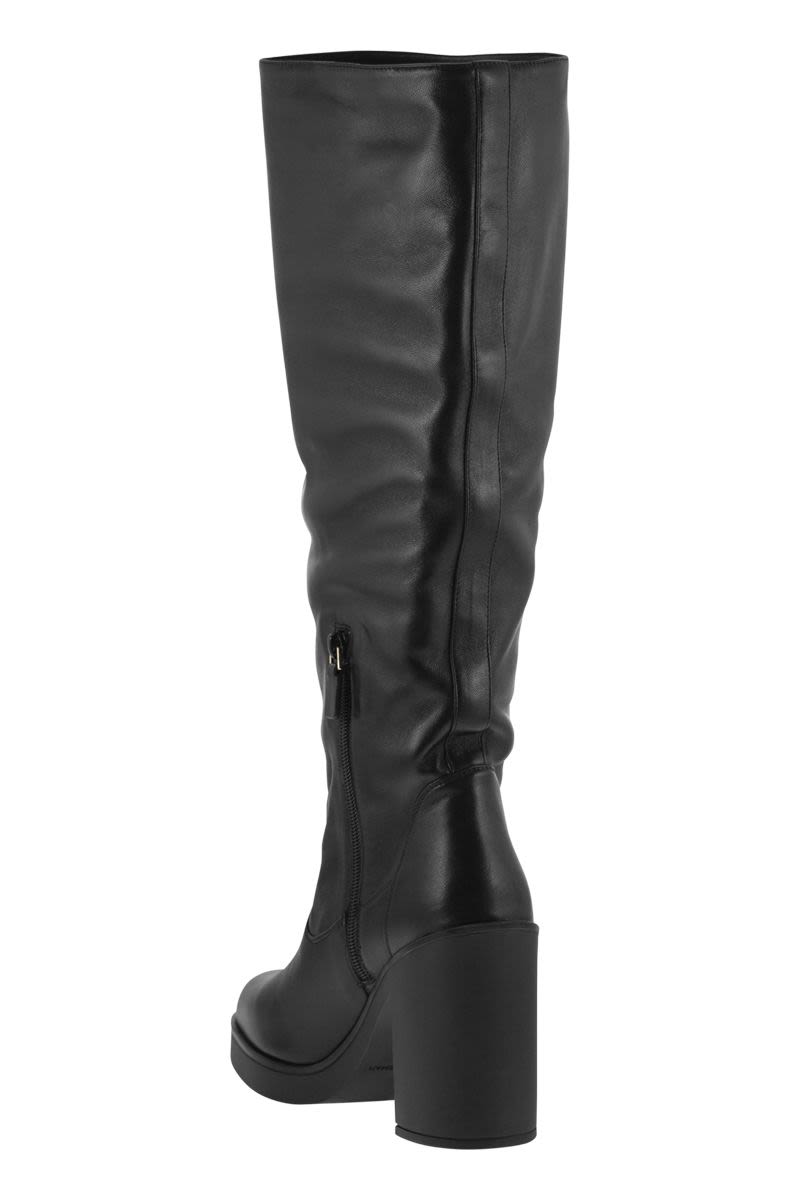 STUART WEITZMAN Knee-High Leather Boot with Platform and Block Heel