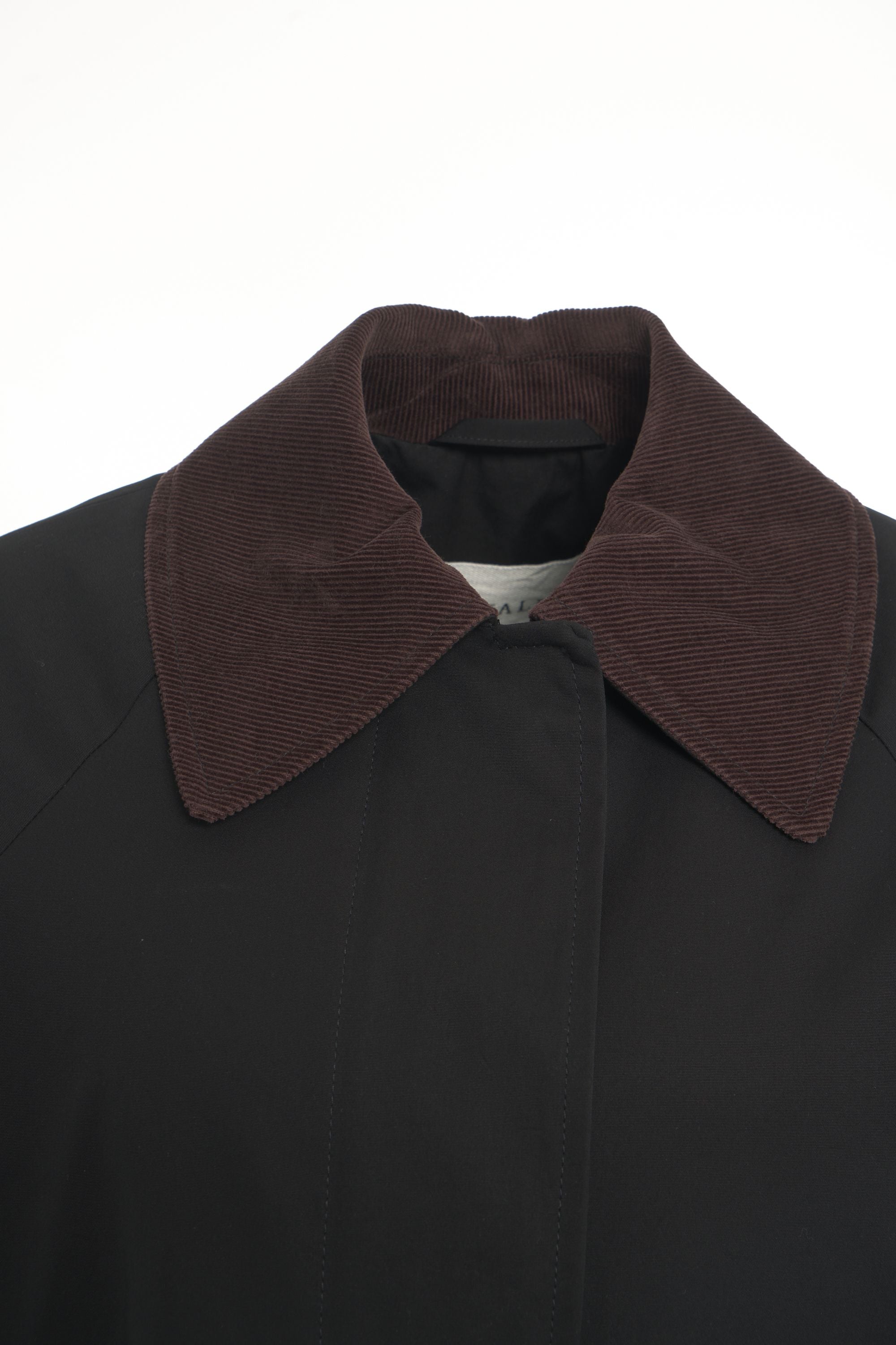 SKALL STUDIO Classic Long Cut Jacket with Suede Collar for Women