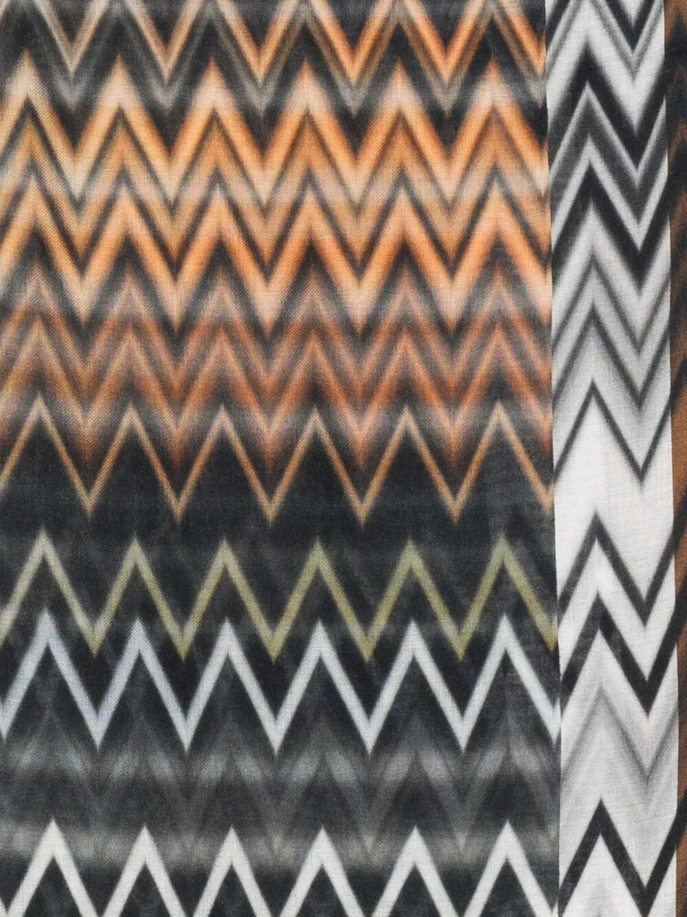 MISSONI Zig-Zag Pattern Fringed Scarf 140x140 cm