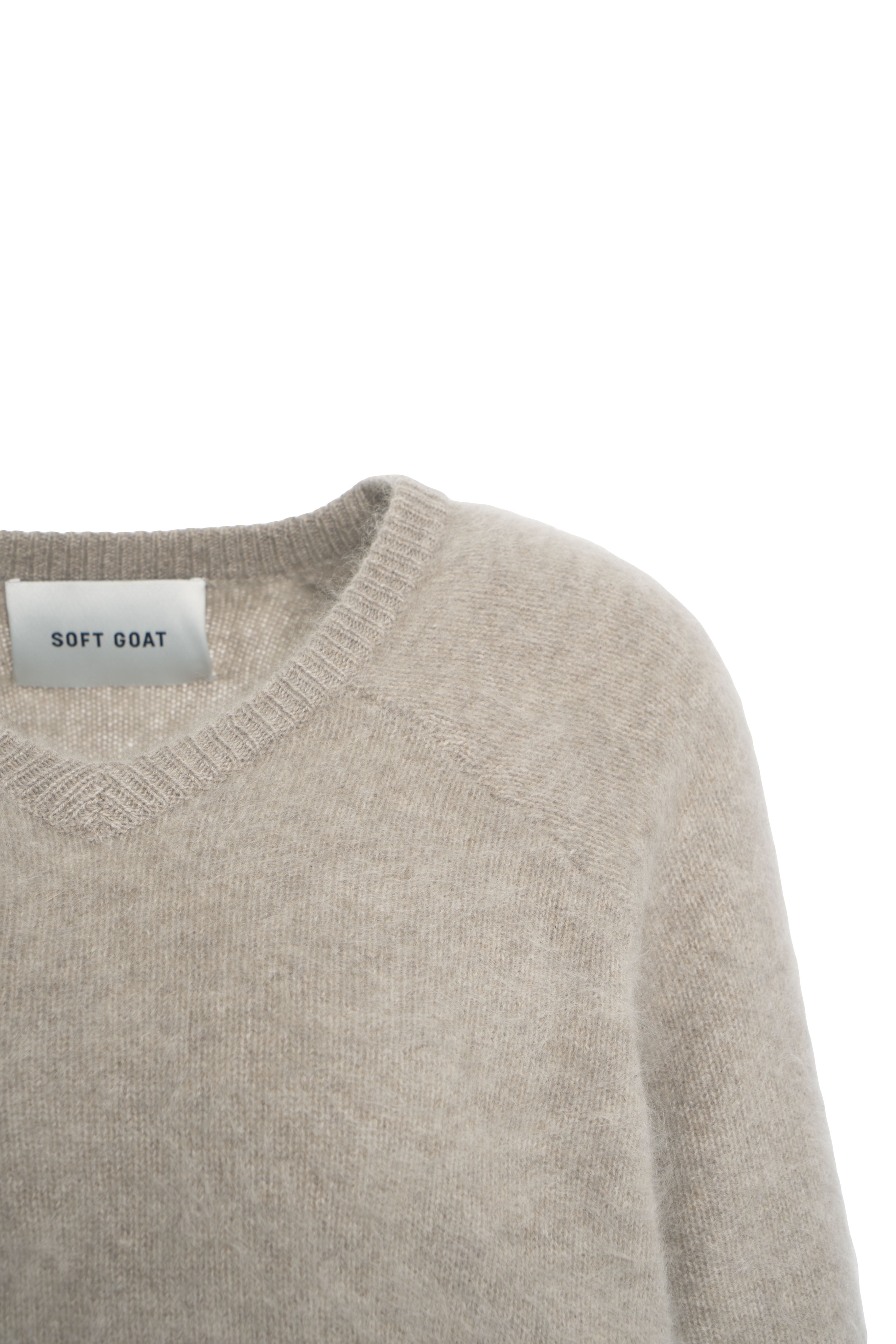 SOFT GOAT Luxurious Brushed Cashmere V-Neck Pullover for Women